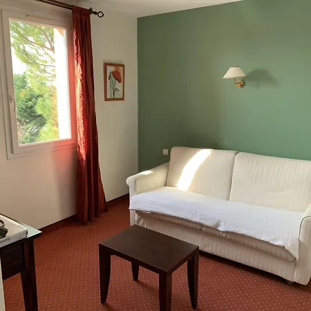Hotell De Gaujac Lézignan-Corbières